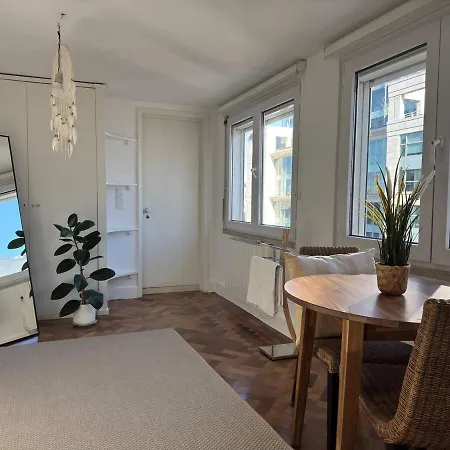 Saldanha L Premium Climate Comfort In Vibrant Saldanha Near Eduardo Vii Park بيت ضيافة 3*