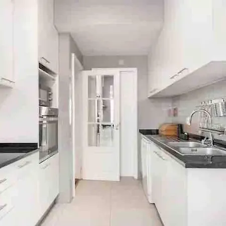 Saldanha L Premium Climate Comfort In Vibrant Saldanha Near Eduardo Vii Park 3*